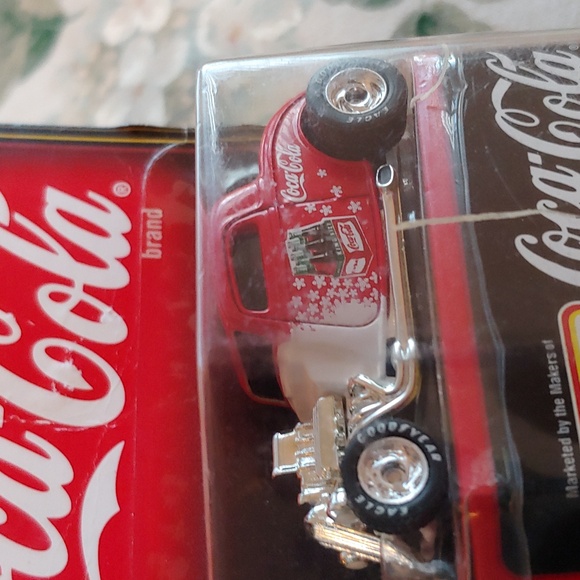 Matchbox Coca Cola Red 1933 Ford Coupe Collectible Die-Cast Model Car New NWT - Picture 10 of 17
